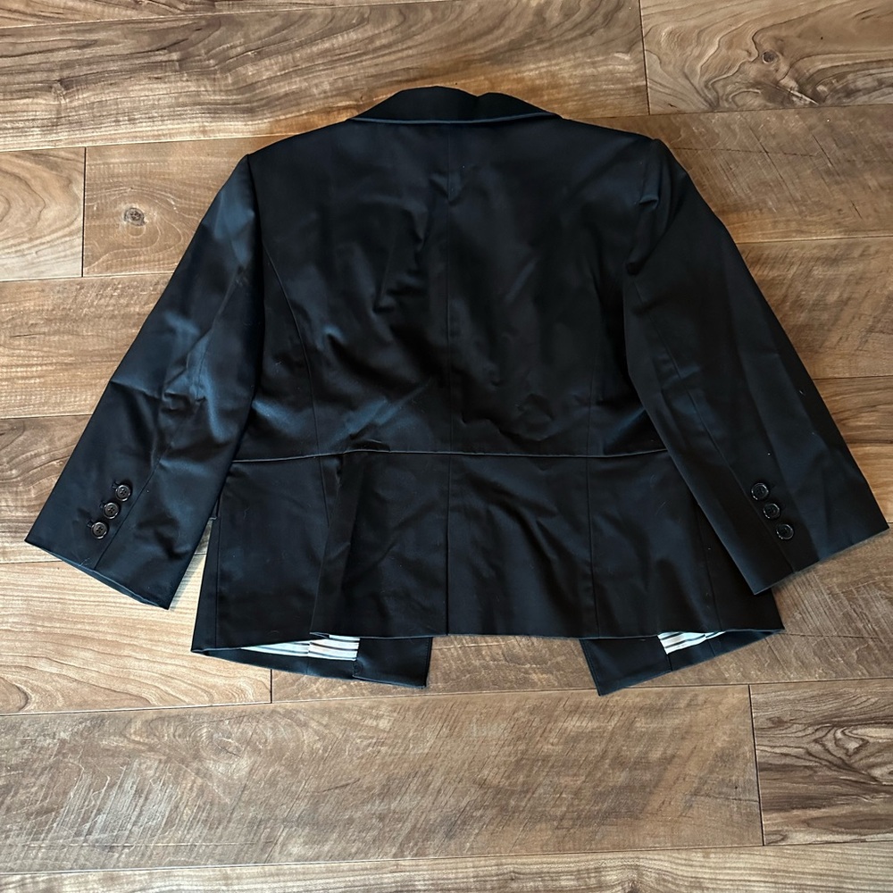 The Limited Black Women's Blazer - Picture 4 of 4